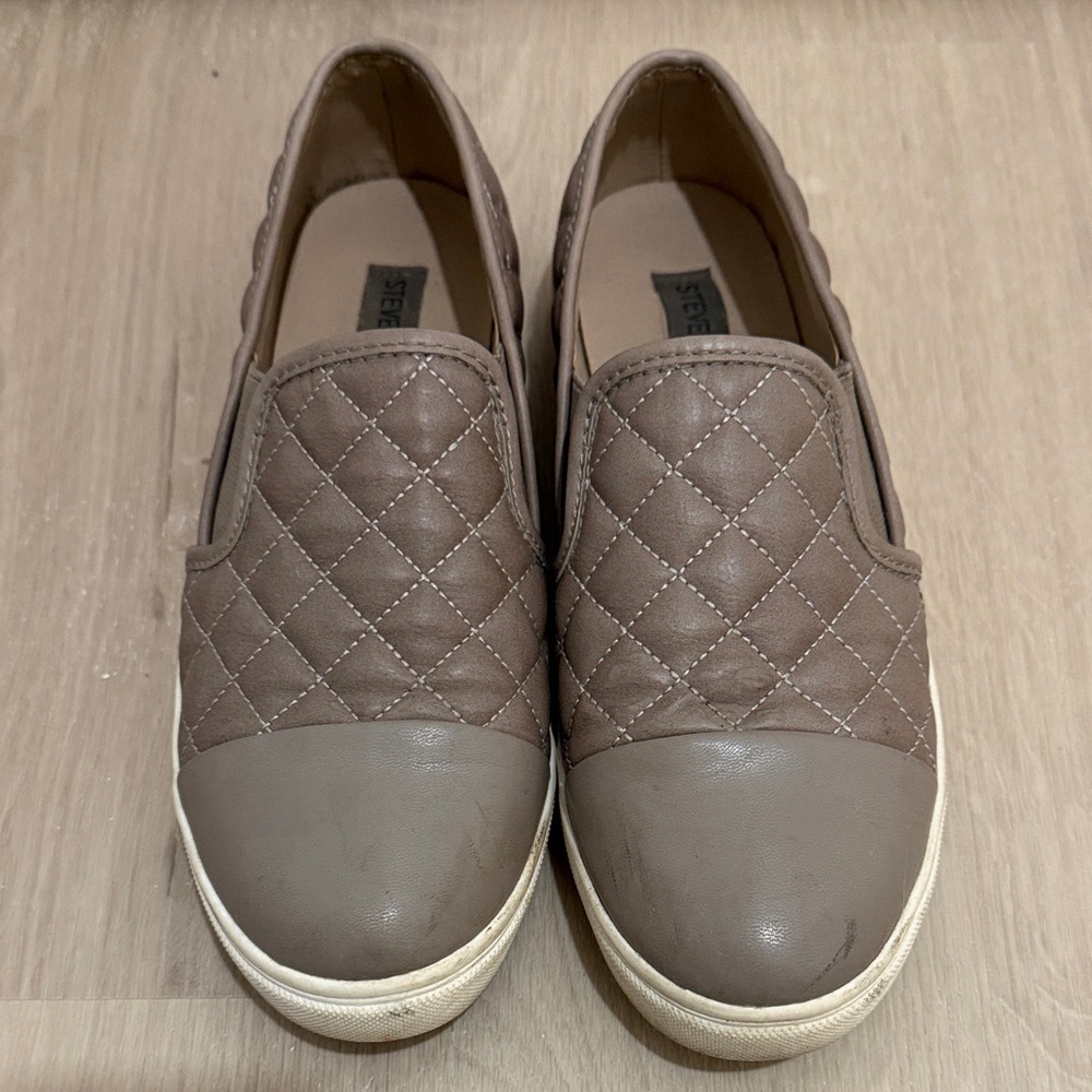Steve Madden Zaander Quilted Brown Slip-On Sneakers